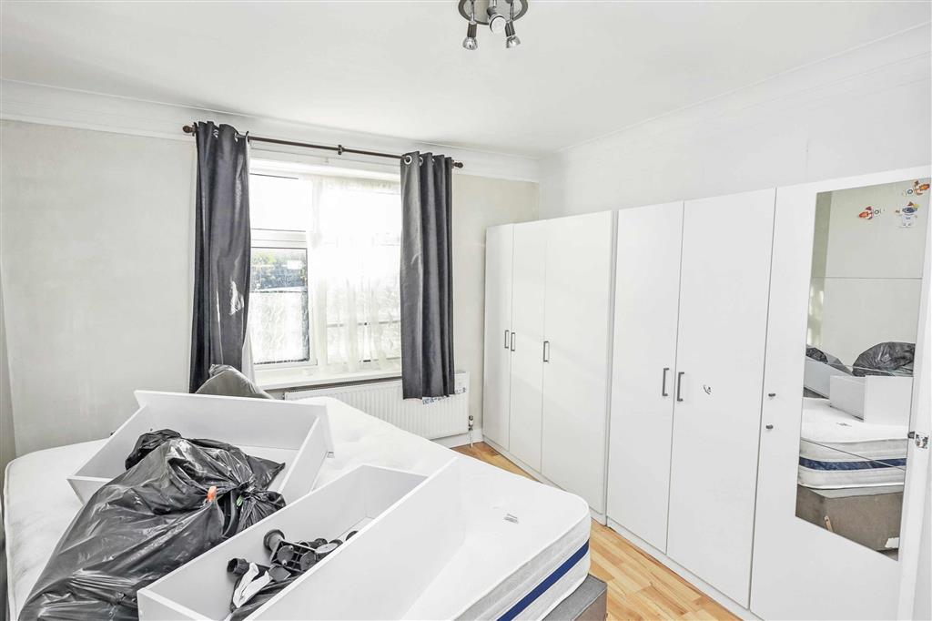 74a, Edgware Way, EDGWARE, Middlesex, HA8 8JS