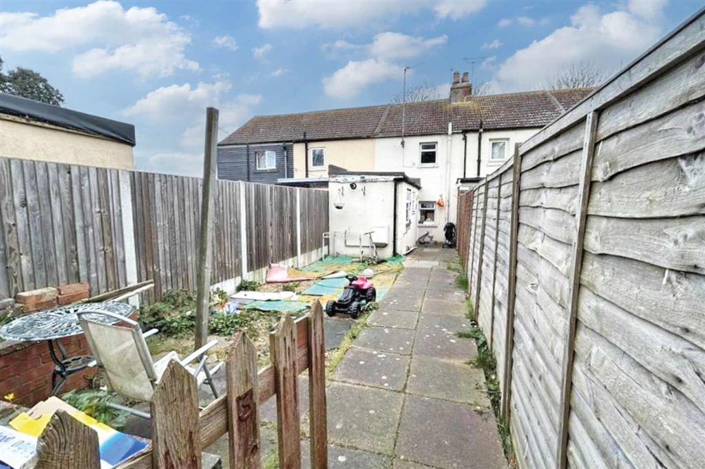 3, Railway Terrace, All Saints Avenue, MARGATE, Kent, CT9 5TG