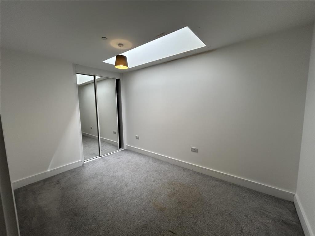 Flat 10, Miller Heights, 43-51 Lower Stone Street, MAIDSTONE, Kent, ME15 6LN