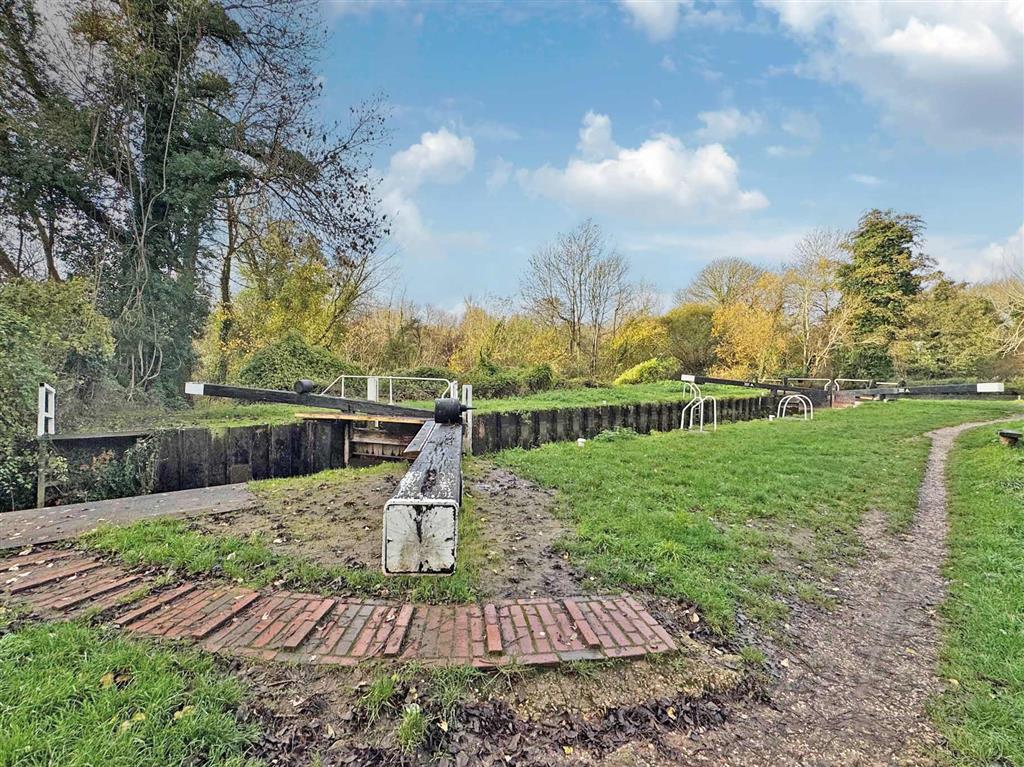 North Island, Burghfield Mill, Mill Road, READING, Berkshire, RG30 3SU