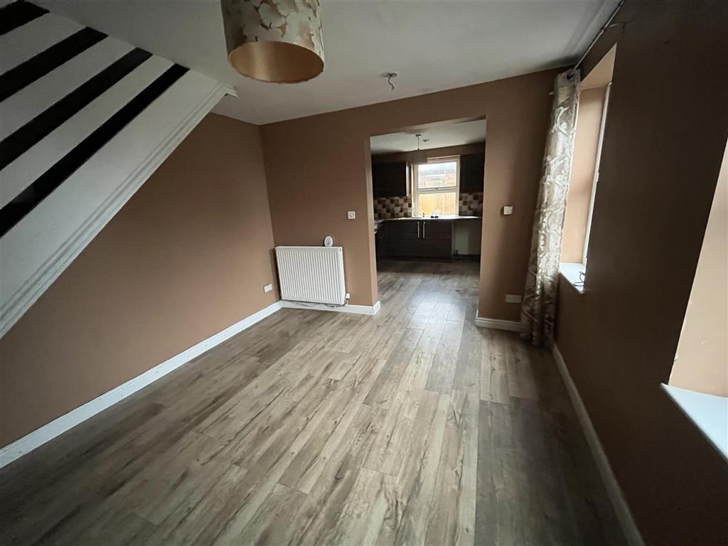 74, Clay Lake, SPALDING, Lincolnshire, PE11 2QQ