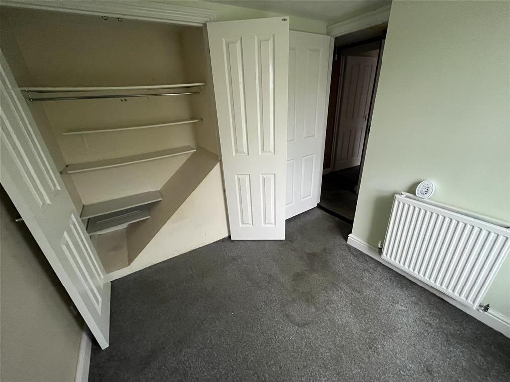 74, Clay Lake, SPALDING, Lincolnshire, PE11 2QQ