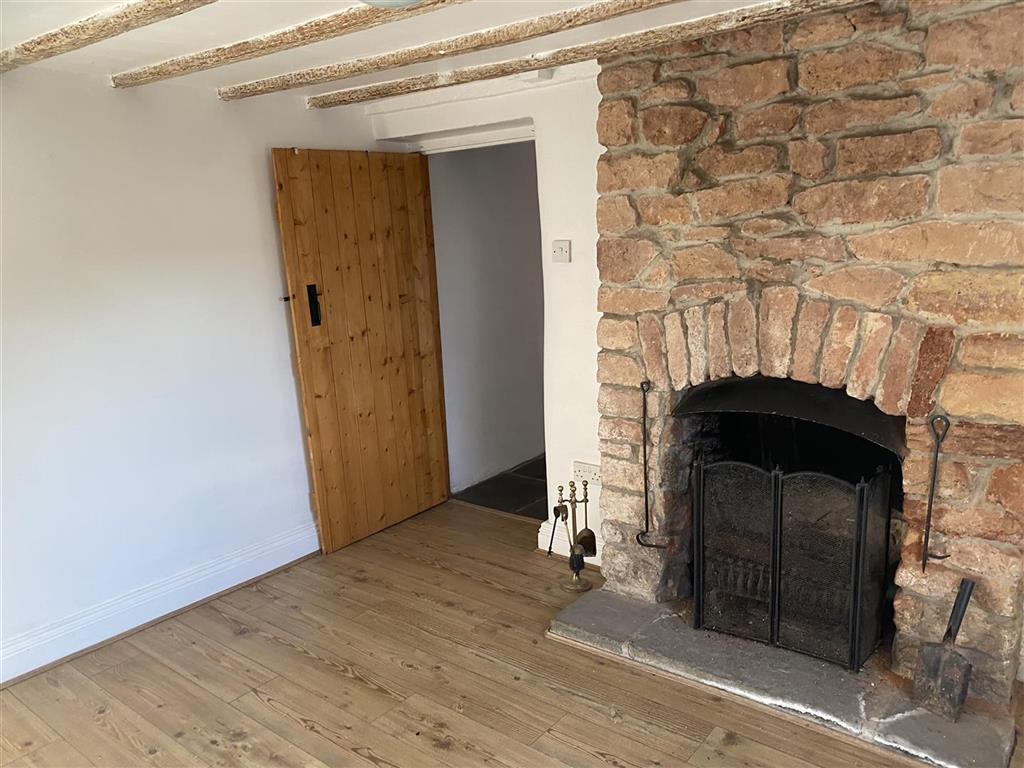 Yew Tree Cottage, Shiplate Road, WESTON-SUPER-MARE, Avon, BS24 0NJ