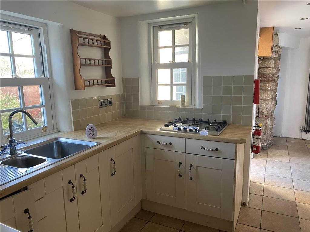 Yew Tree Cottage, Shiplate Road, WESTON-SUPER-MARE, Avon, BS24 0NJ