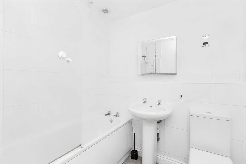 Flat 7, Mill House, Nelson Street, BUCKINGHAM, Buckinghamshire, MK18 1GW