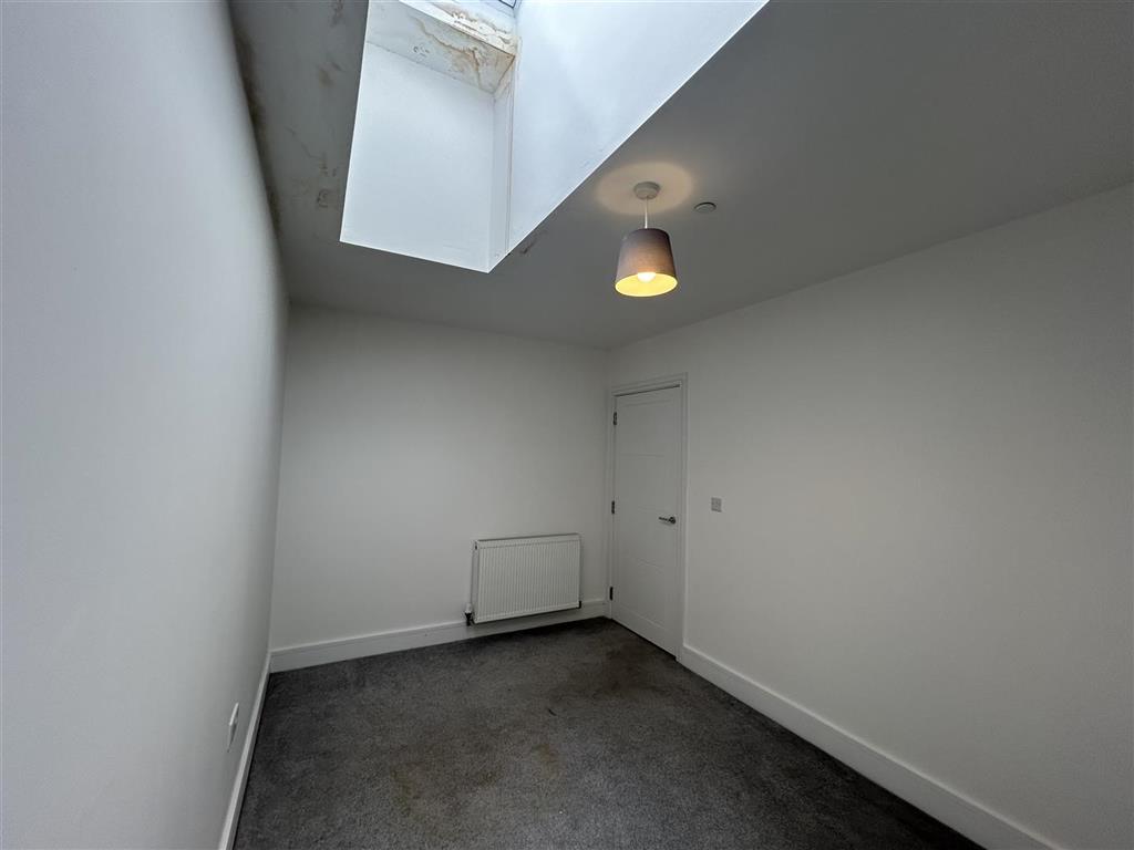 Flat 10, Miller Heights, 43-51 Lower Stone Street, MAIDSTONE, Kent, ME15 6LN