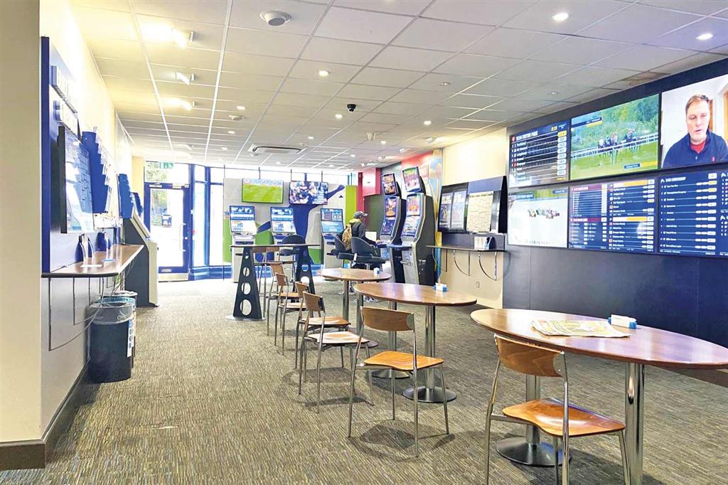 42, Boutport Street, BARNSTAPLE, Devon, EX31 1SE