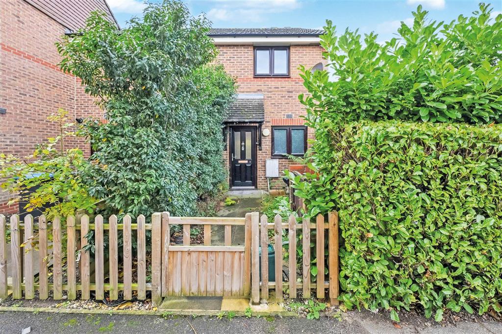7, Campbell Close, HARLOW, Essex, CM17 9EW