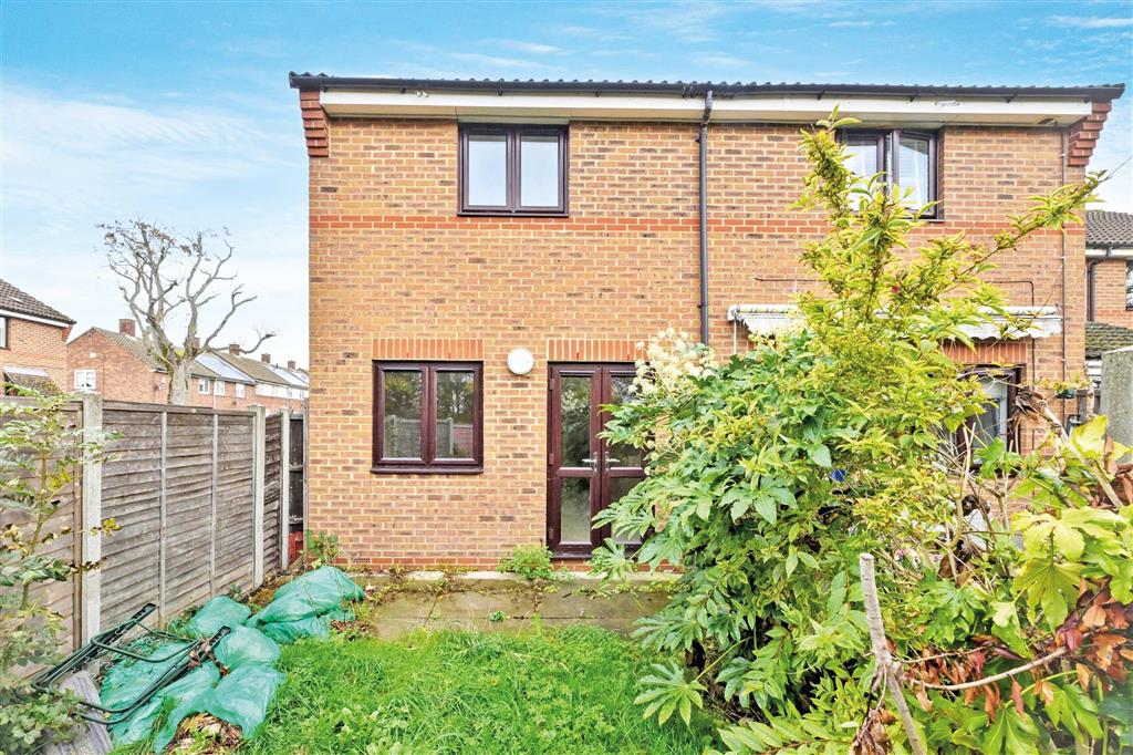 7, Campbell Close, HARLOW, Essex, CM17 9EW