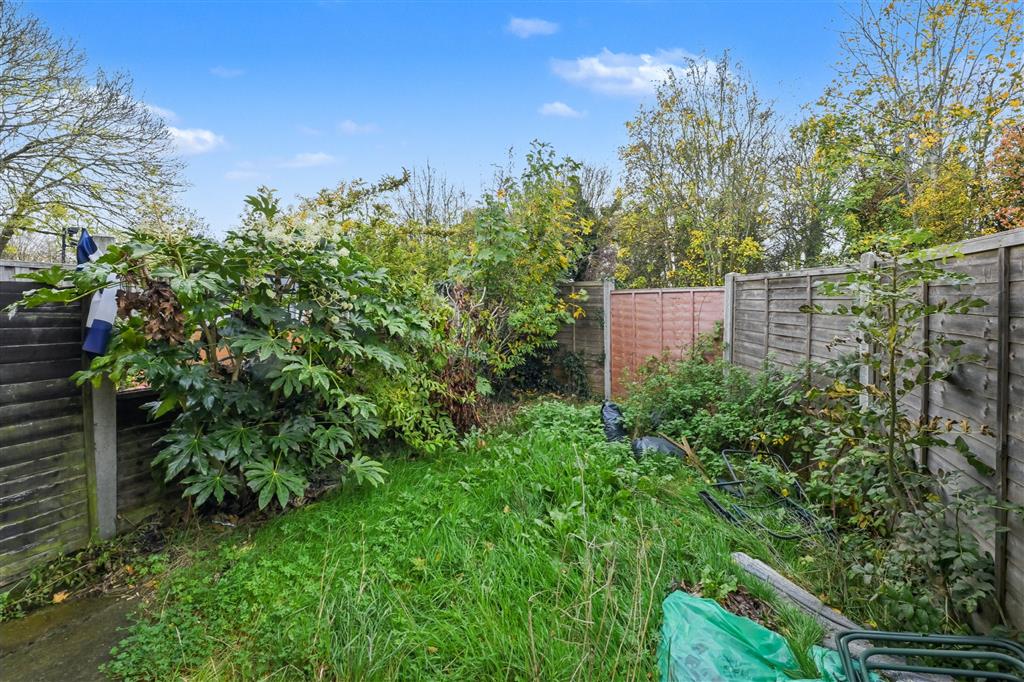 7, Campbell Close, HARLOW, Essex, CM17 9EW