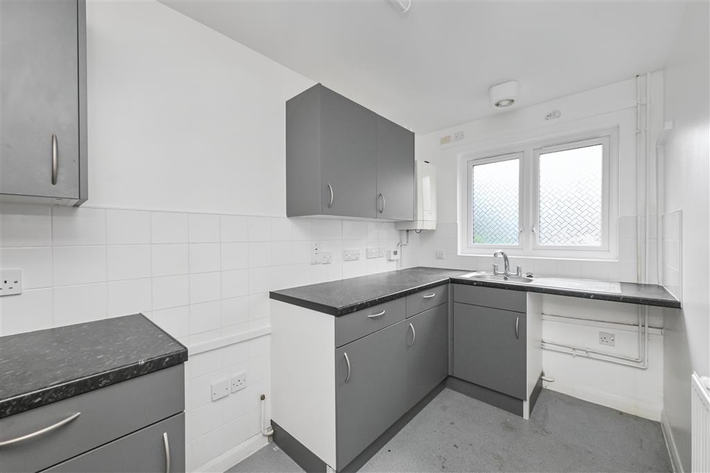 7, Campbell Close, HARLOW, Essex, CM17 9EW