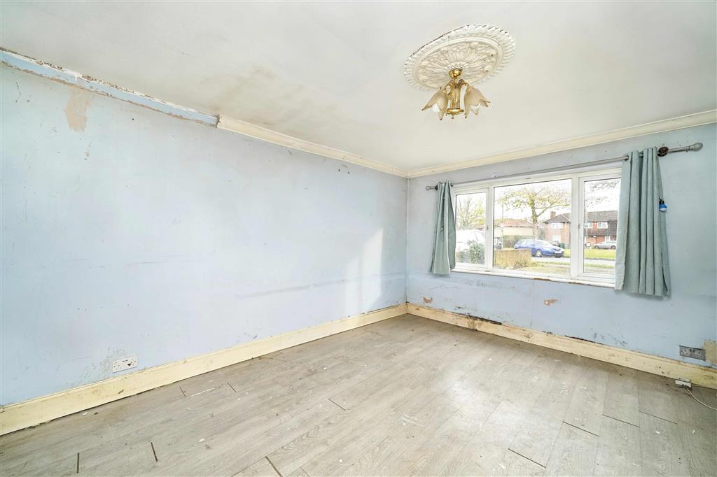 4, Dingwall Road, CARSHALTON, Surrey, SM5 4LY