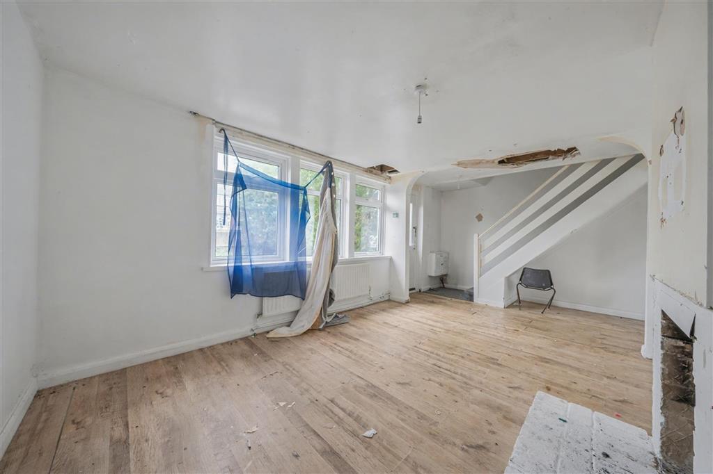 46, Eastdale Road, BURGESS HILL, West Sussex, RH15 0NH