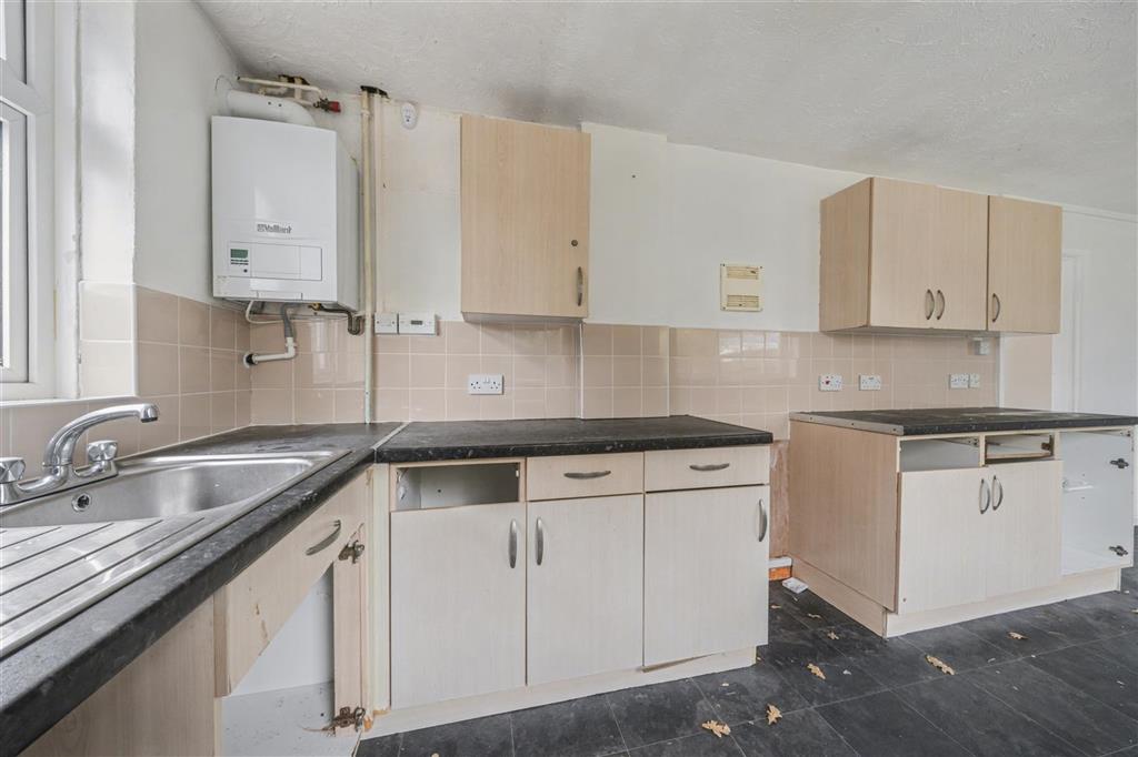 46, Eastdale Road, BURGESS HILL, West Sussex, RH15 0NH