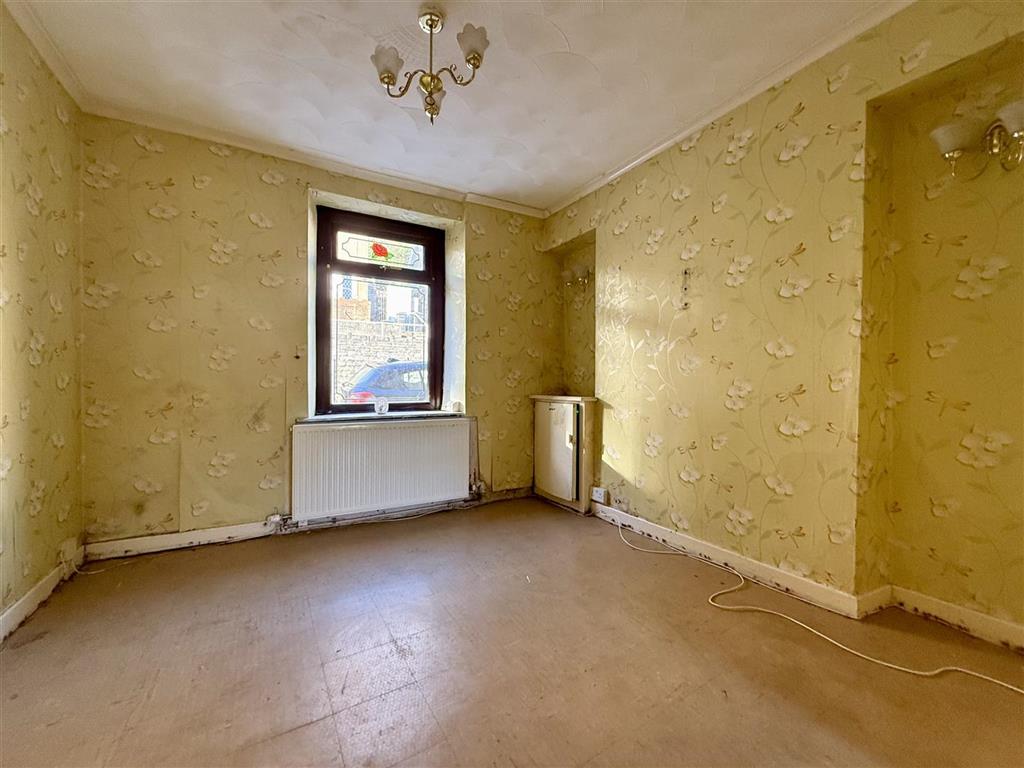 36, Shelone Road, NEATH, West Glamorgan, SA11 2PS