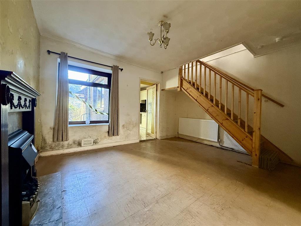 36, Shelone Road, NEATH, West Glamorgan, SA11 2PS