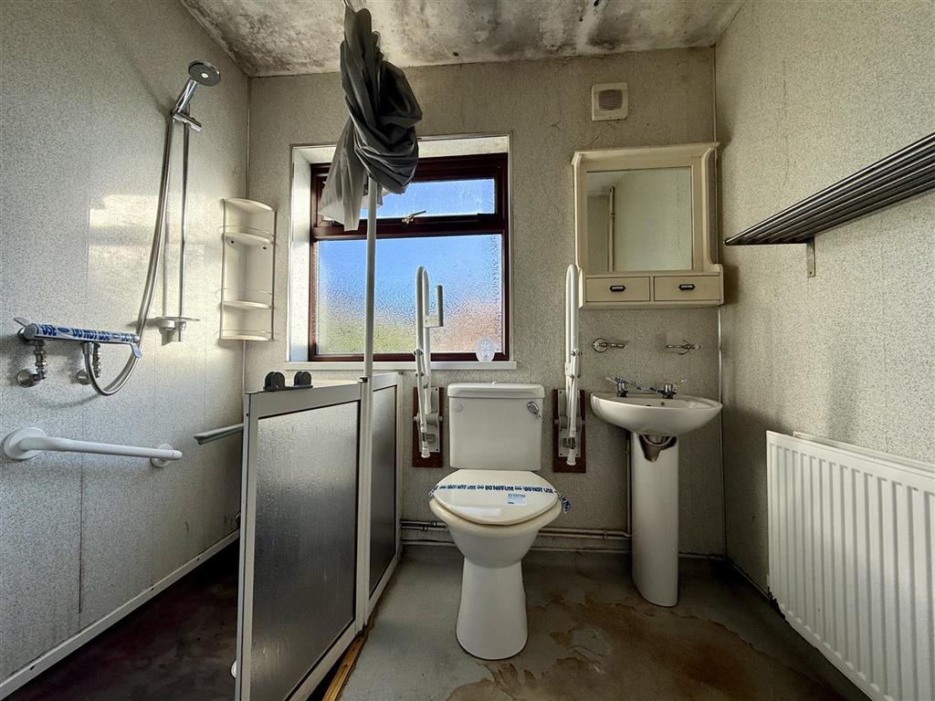 36, Shelone Road, NEATH, West Glamorgan, SA11 2PS