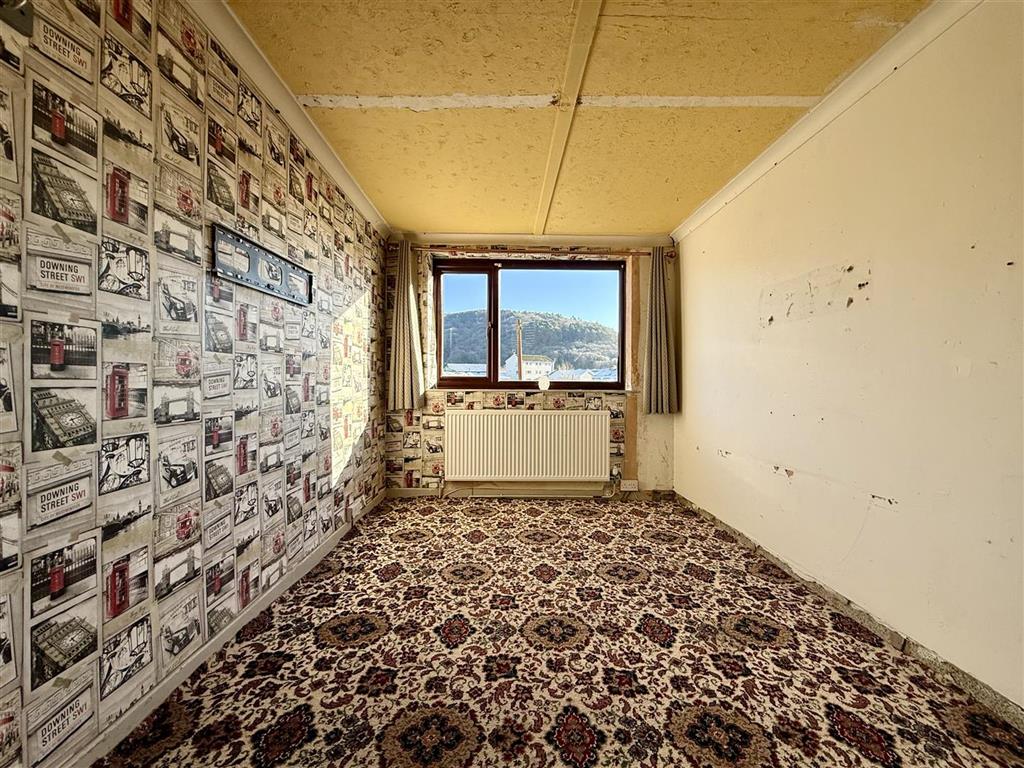 36, Shelone Road, NEATH, West Glamorgan, SA11 2PS