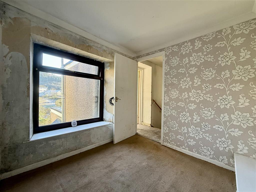 36, Shelone Road, NEATH, West Glamorgan, SA11 2PS