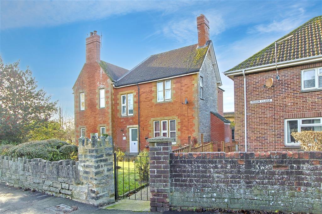 3, Moor Close, LANGPORT, Somerset, TA10 9RR