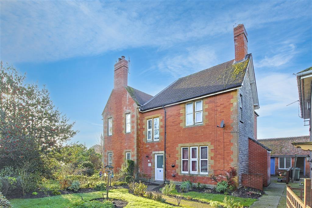 3, Moor Close, LANGPORT, Somerset, TA10 9RR