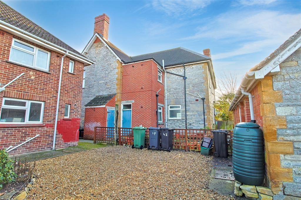 3, Moor Close, LANGPORT, Somerset, TA10 9RR