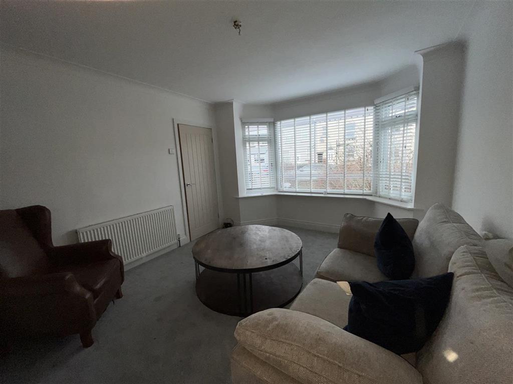 11, Back Mount Pleasant, LEEDS, West Yorkshire, LS10 3TD