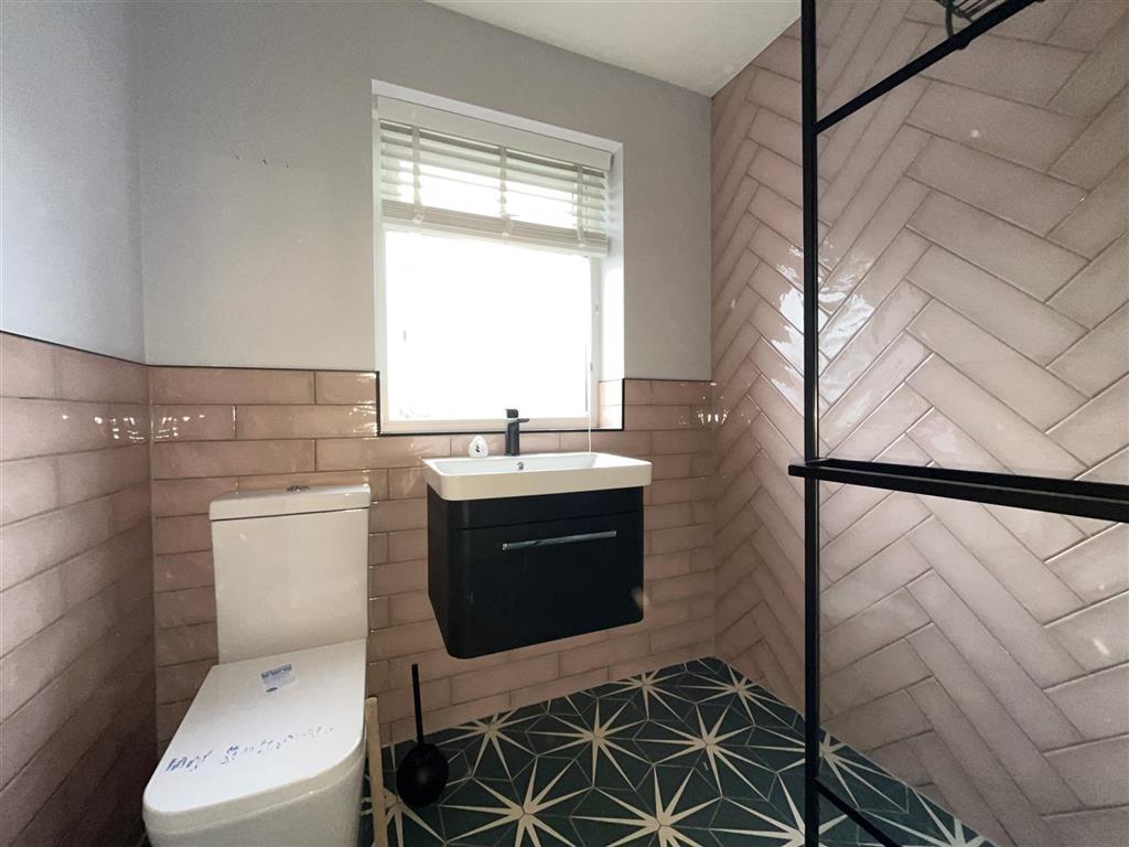 11, Back Mount Pleasant, LEEDS, West Yorkshire, LS10 3TD