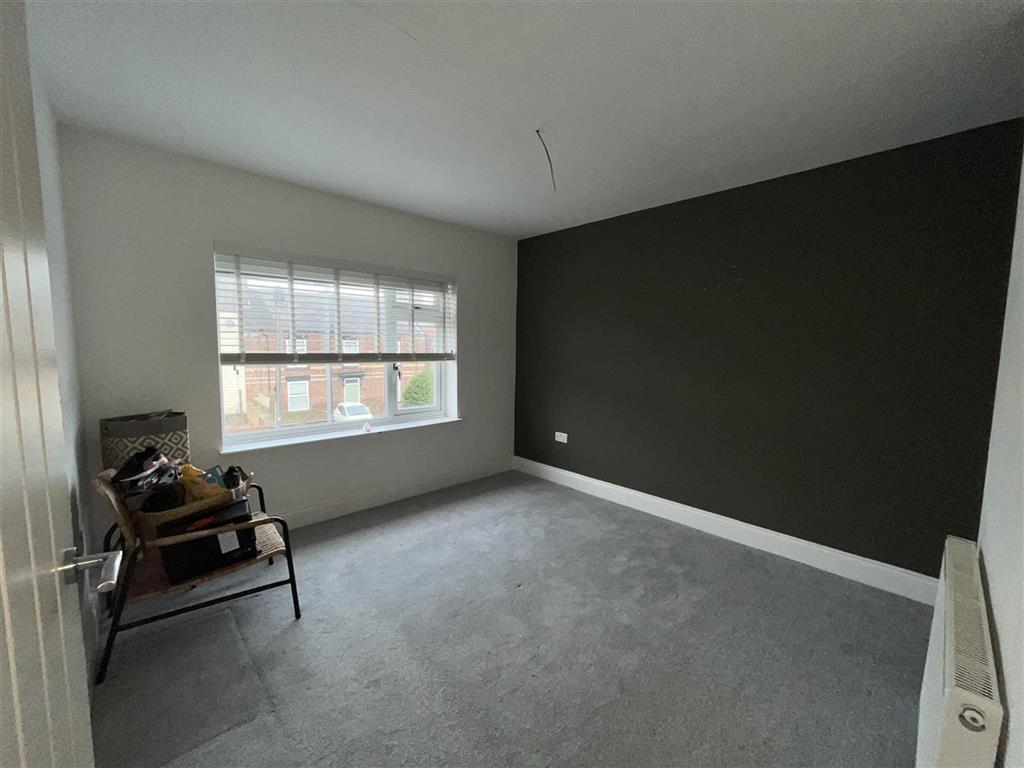 11, Back Mount Pleasant, LEEDS, West Yorkshire, LS10 3TD