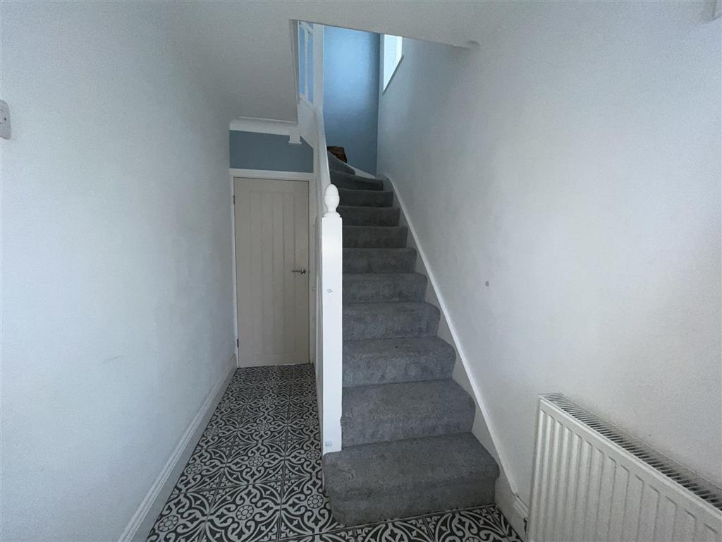 11, Back Mount Pleasant, LEEDS, West Yorkshire, LS10 3TD