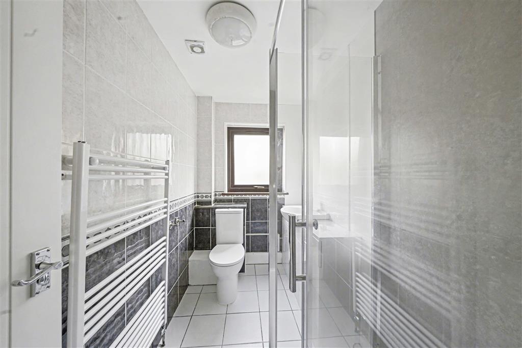 Flat 1, Regent Court, King Street, MAIDENHEAD, Berkshire, SL6 1ED