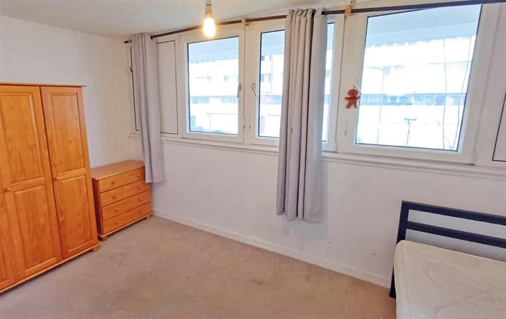 10, Timsbury Walk, ROEHAMPTON, London, SW15 4LN