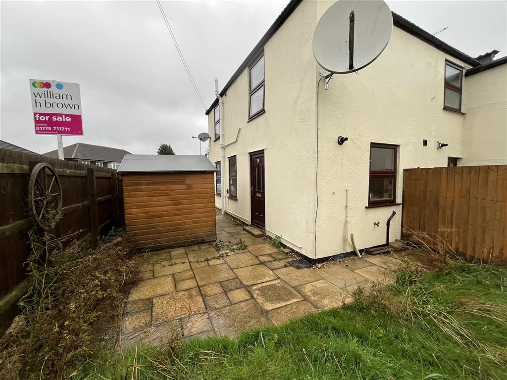 74, Clay Lake, SPALDING, Lincolnshire, PE11 2QQ