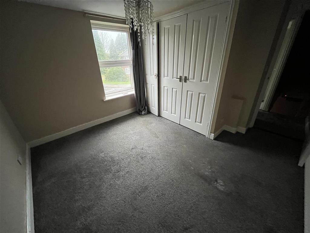 74, Clay Lake, SPALDING, Lincolnshire, PE11 2QQ