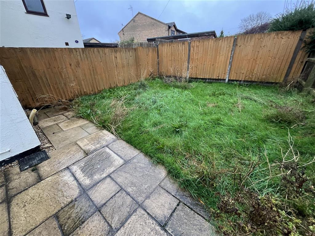 74, Clay Lake, SPALDING, Lincolnshire, PE11 2QQ