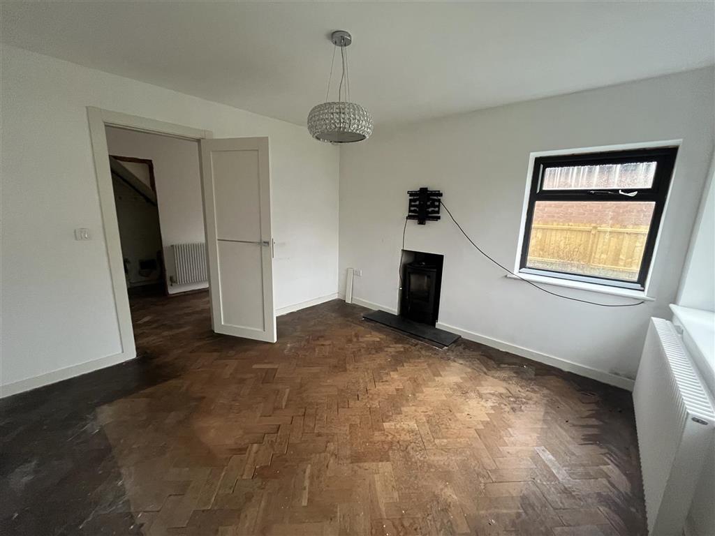 4, Glenmore Avenue, LOUGHBOROUGH, Leicestershire, LE12 9LH