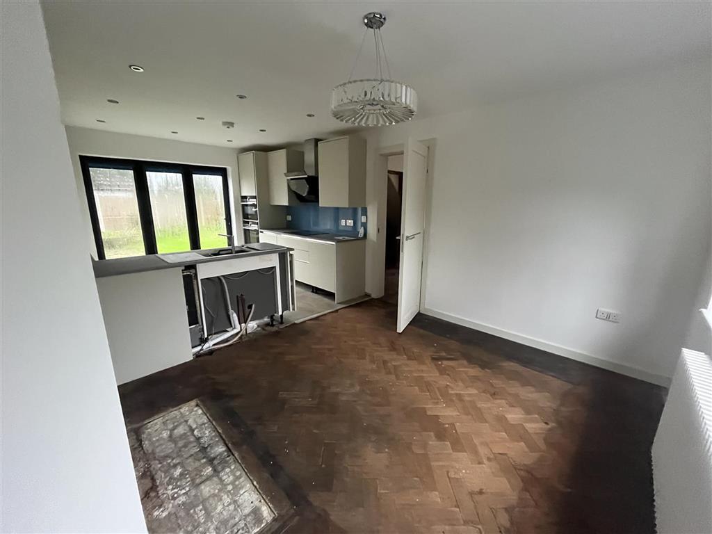 4, Glenmore Avenue, LOUGHBOROUGH, Leicestershire, LE12 9LH