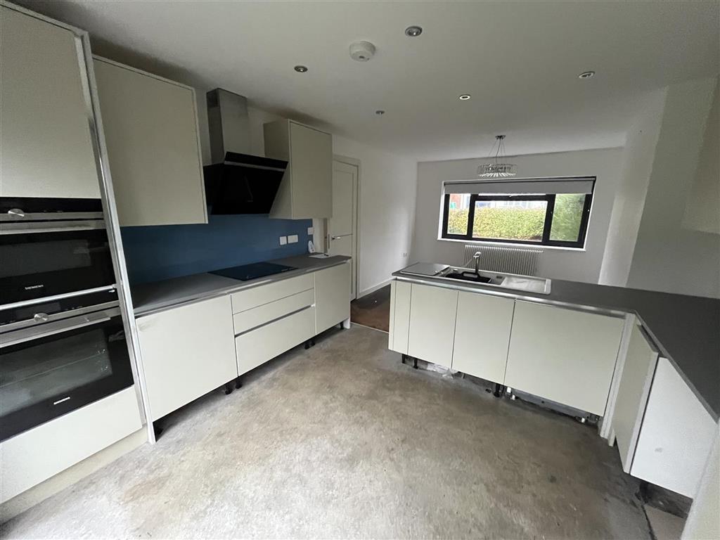 4, Glenmore Avenue, LOUGHBOROUGH, Leicestershire, LE12 9LH