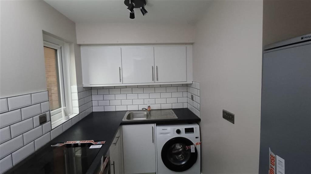 40, Perry Avenue, EAST ACTON, London, W3 6YQ