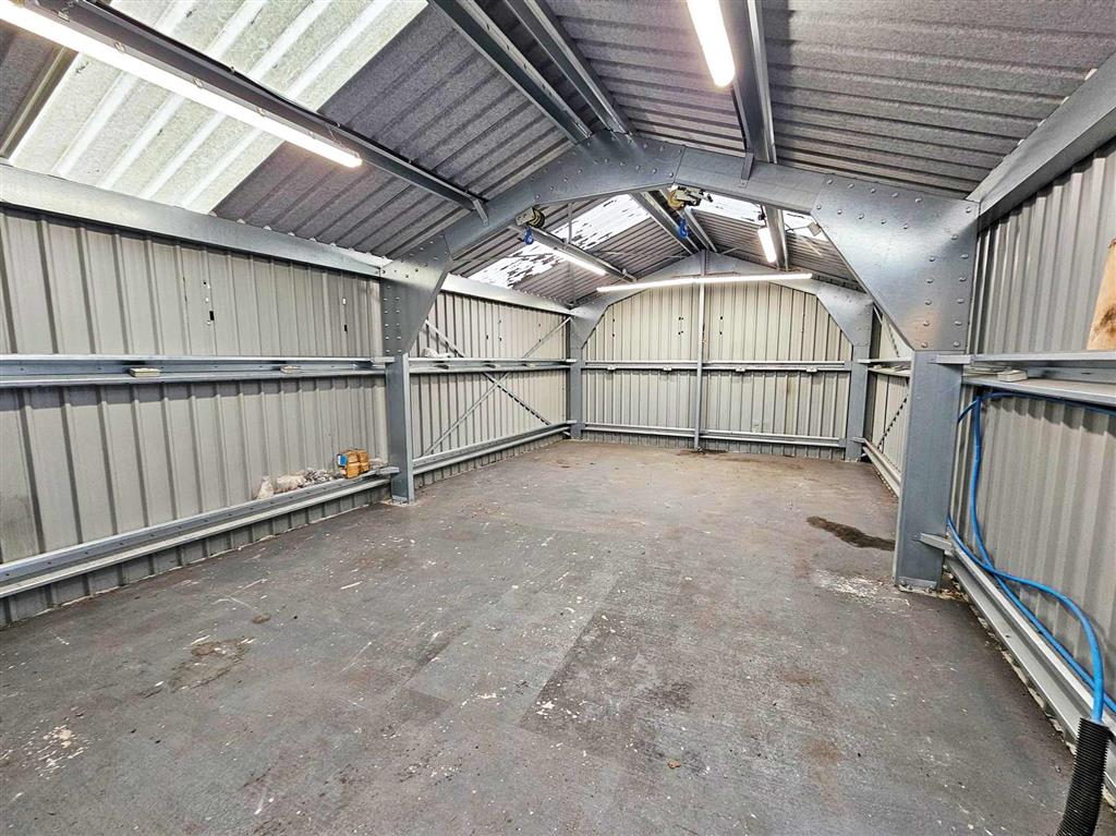 Luckystone, Carters Clay Road, ROMSEY, Hampshire, SO51 0GL