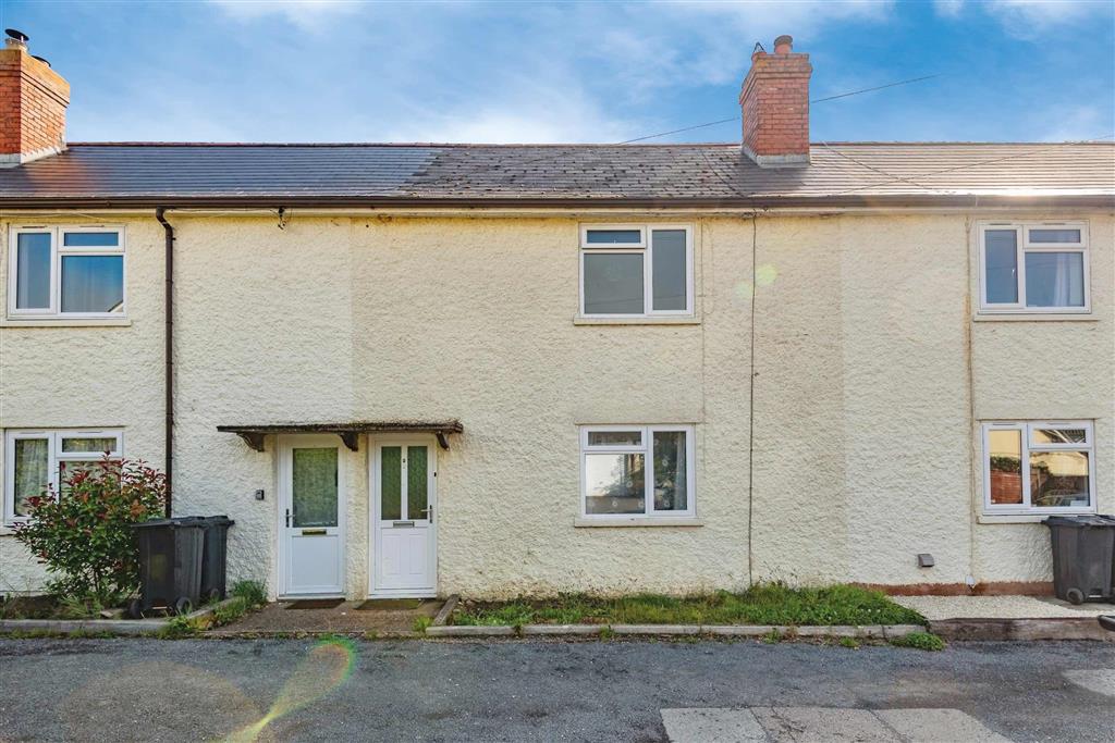 8, Banfields, TIVERTON, Devon, EX16 9BA