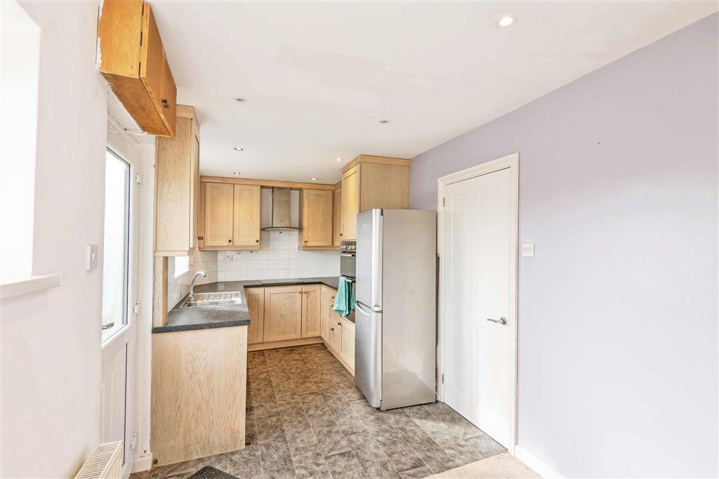 8, Banfields, TIVERTON, Devon, EX16 9BA