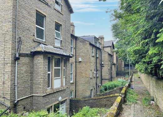 Flat 1-4, 6 Cunliffe Terrace, BRADFORD, West Yorkshire, BD8 7AS