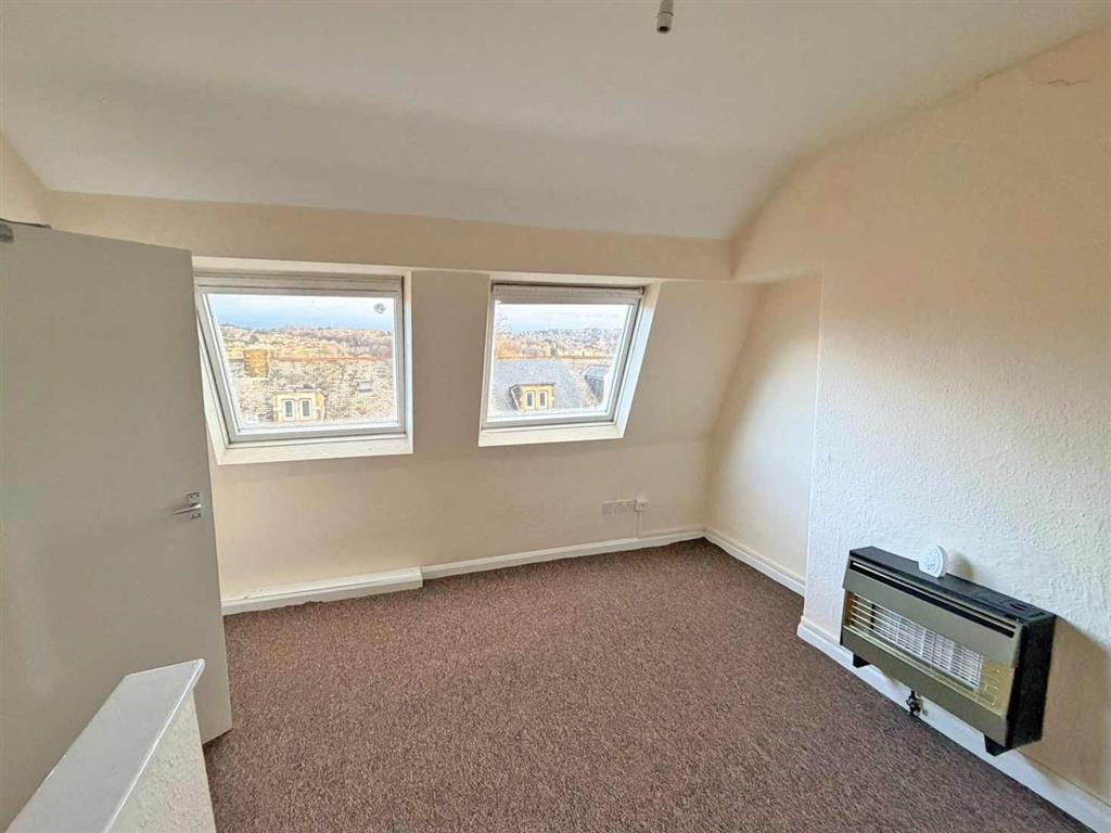 Flat 1-4, 6 Cunliffe Terrace, BRADFORD, West Yorkshire, BD8 7AS