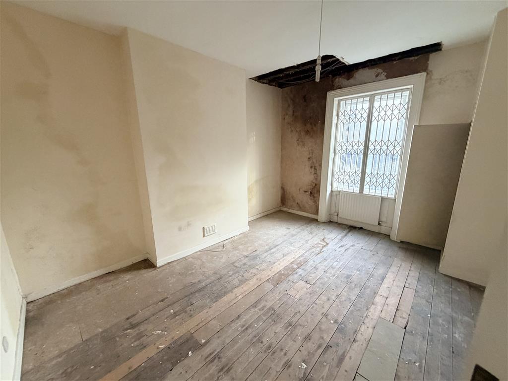 Flats 1 - 3, 109, Little Horton Lane, BRADFORD, West Yorkshire, BD5 0BU