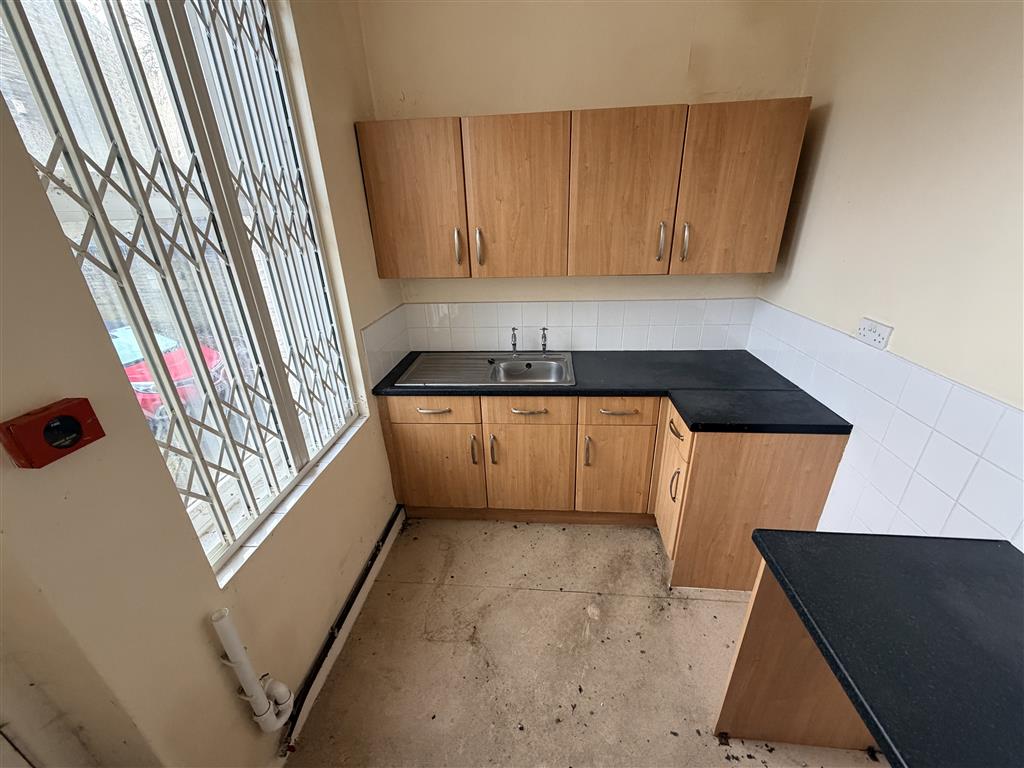 Flats 1 - 3, 109, Little Horton Lane, BRADFORD, West Yorkshire, BD5 0BU