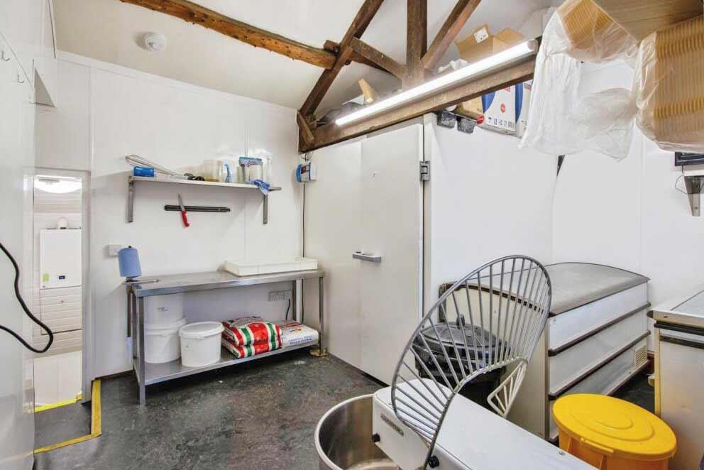 55, Lake Lock Road, WAKEFIELD, West Yorkshire, WF3 4HP