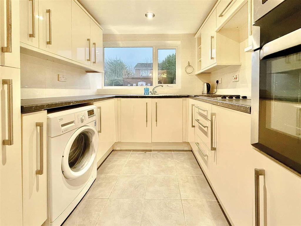 6, Saltcote, MIDDLESBROUGH, Cleveland, TS7 8QN