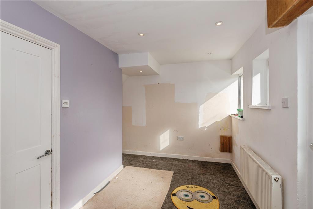 8, Banfields, TIVERTON, Devon, EX16 9BA