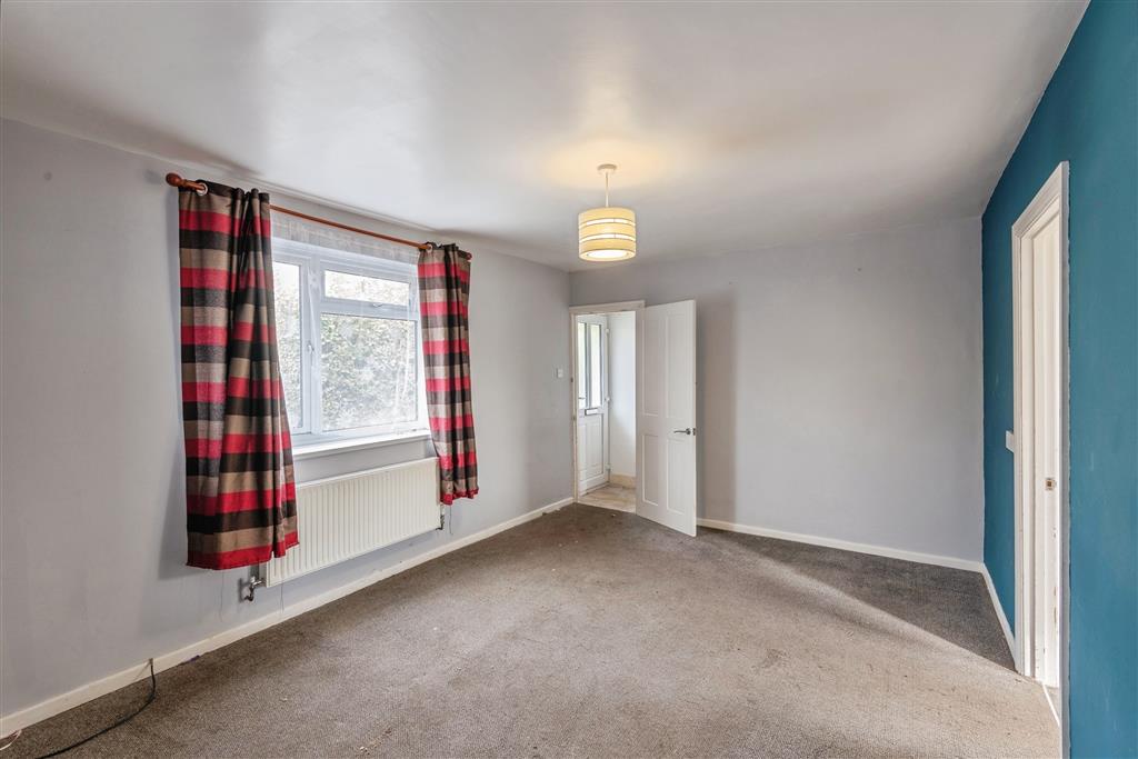 8, Banfields, TIVERTON, Devon, EX16 9BA